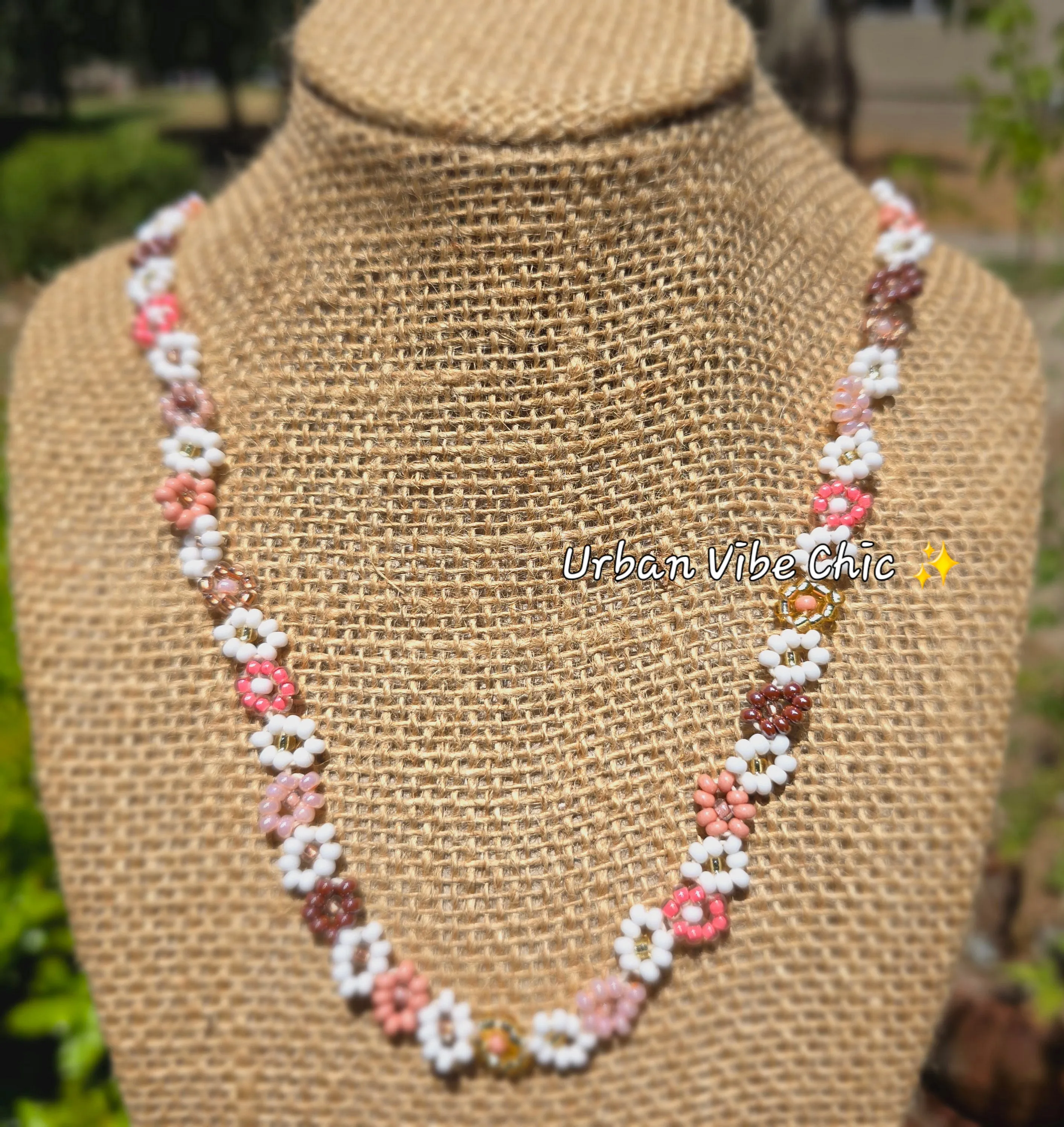 Pink Nude Daisy Beaded Necklace |Flower Bead Bead Necklace | Urban Vibe Chic | Seed Bead Jewelry