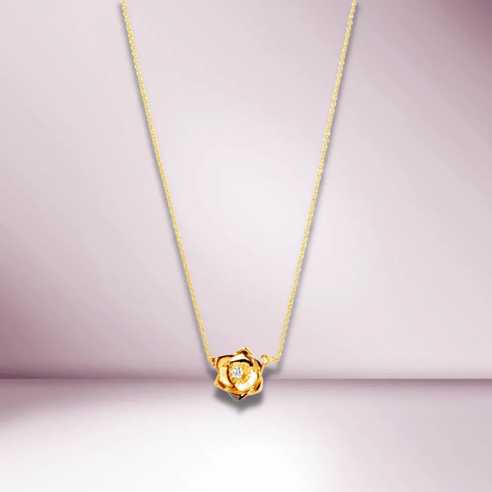 Ready to Ship Flower Diamond Necklace (0.07 ct.) in 18K Gold